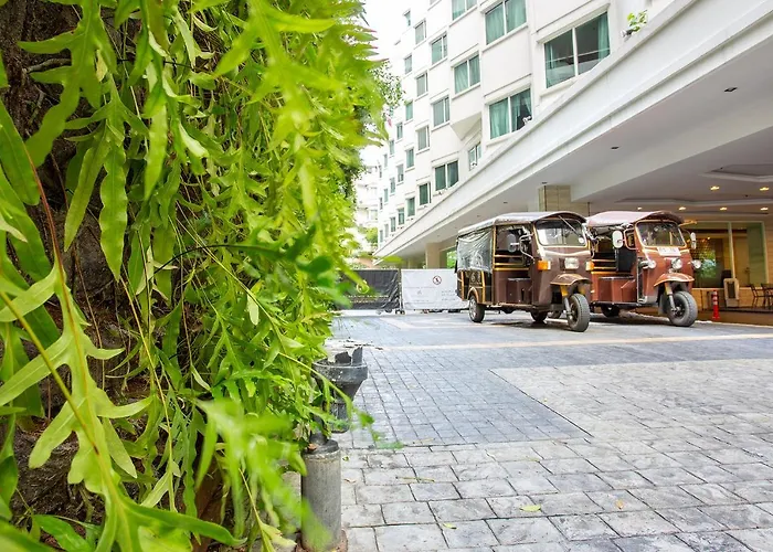 Hotel Graceland By Grace Bangkok